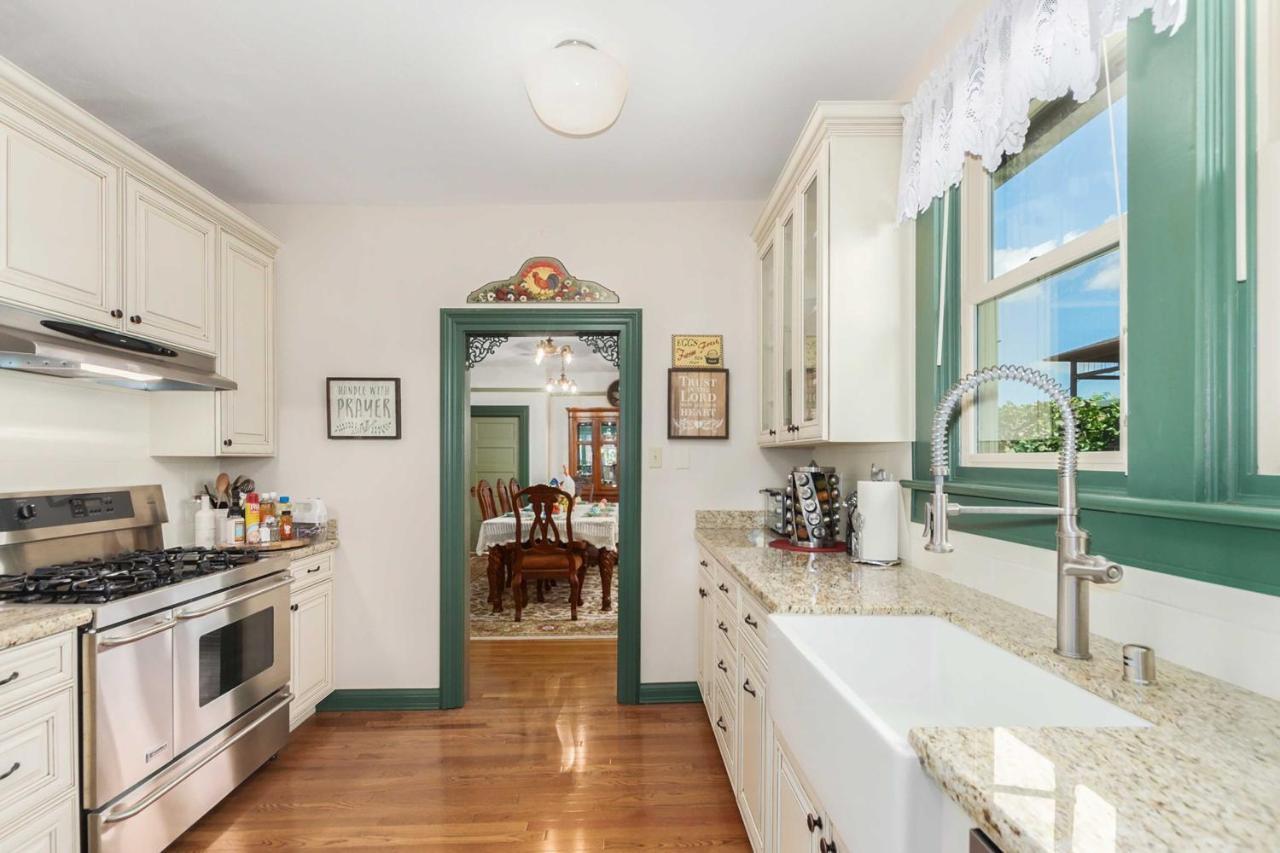 Historic Prescott Home With Yard, Walk To Downtown! 외부 사진