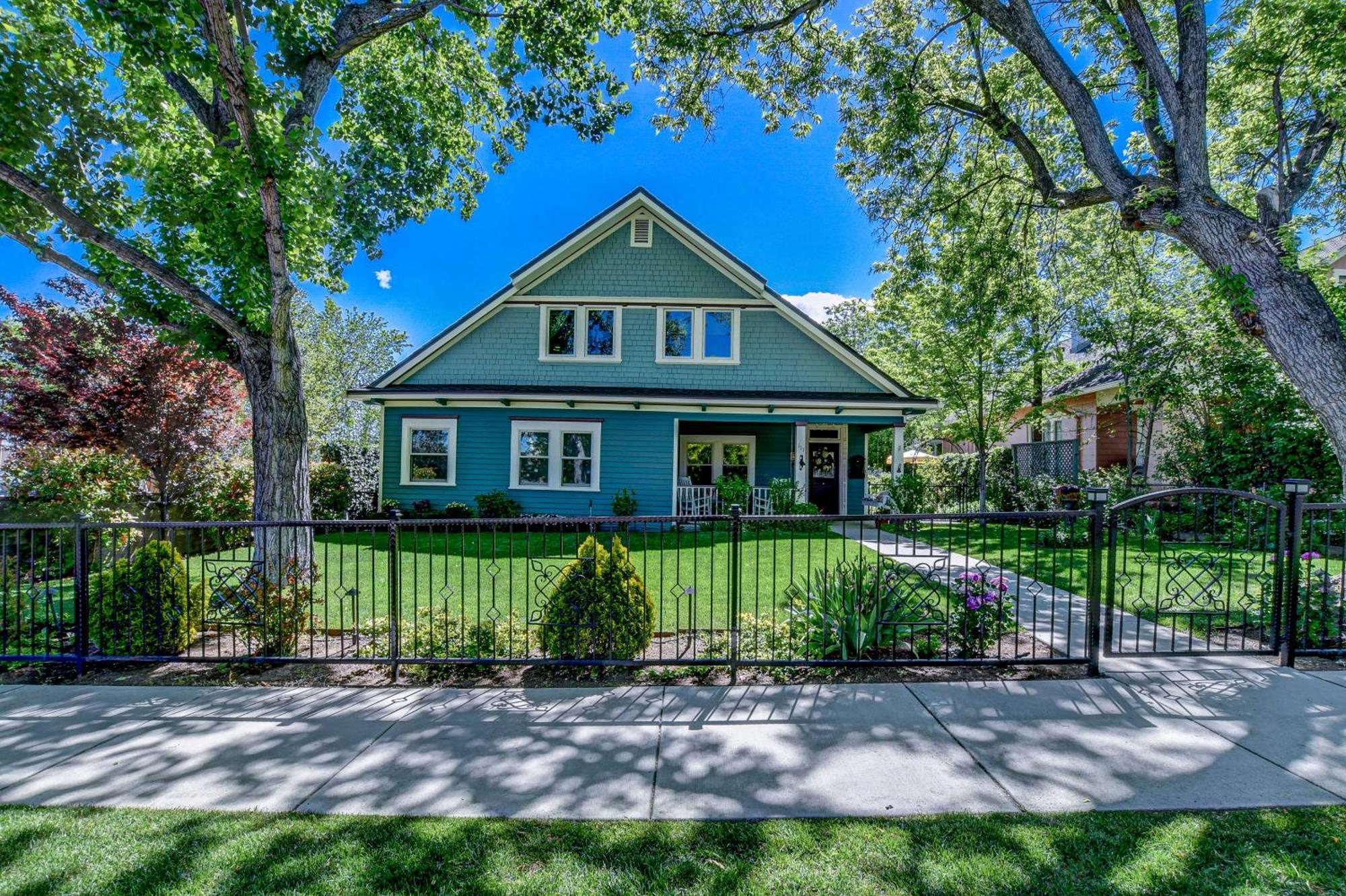 Historic Prescott Home With Yard, Walk To Downtown! 외부 사진